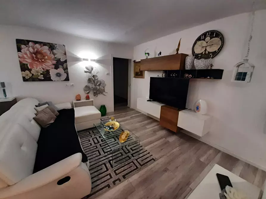 Immagine 13 di Appartamento in vendita  in Via Portizzolo a Gardone Riviera