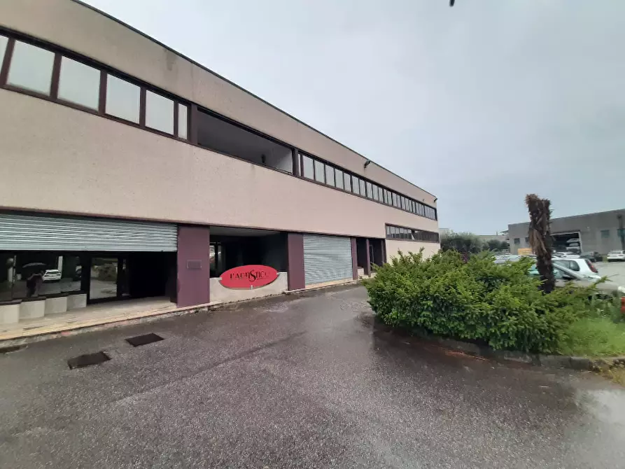 Immagine 1 di Capannone industriale in vendita  in Via Campo Mas cior a Puegnago Sul Garda