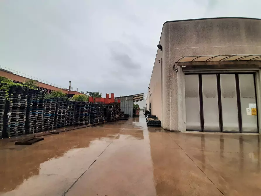 Immagine 9 di Capannone industriale in vendita  in Via Campo Mas cior a Puegnago Sul Garda