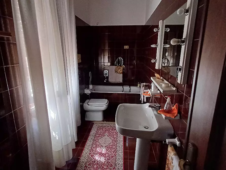 Immagine 20 di Villa in vendita  in Via Canossi a Rezzato