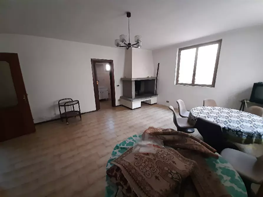 Immagine 12 di Villa in vendita  in Via Benaco a Puegnago Sul Garda