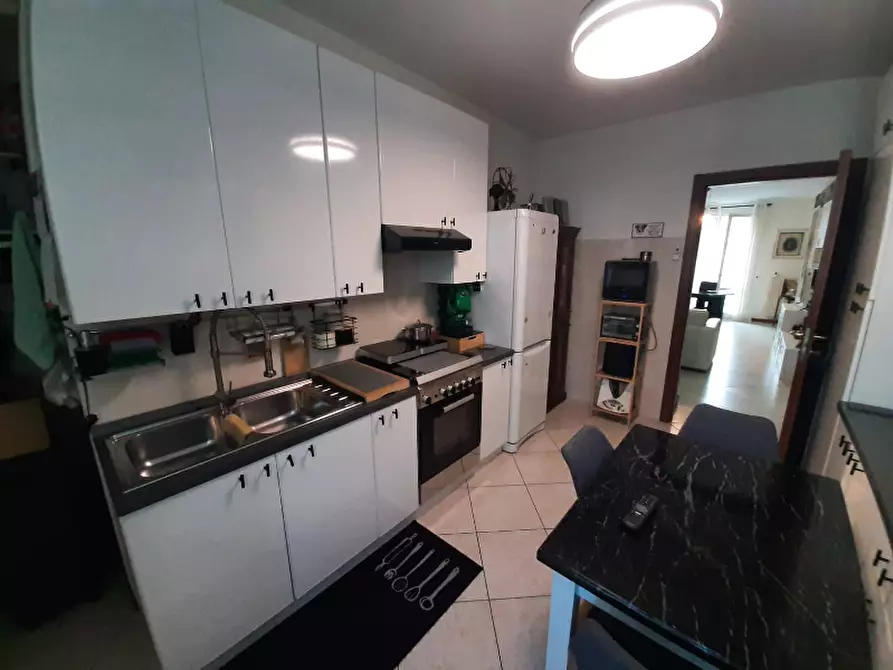 Immagine 3 di Appartamento in vendita  in Piazza della pace a Vobarno