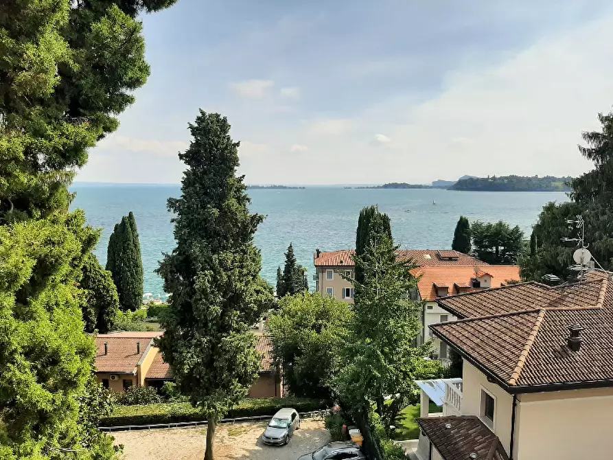 Immagine 1 di Appartamento in affitto  in Via Cornella a Gardone Riviera