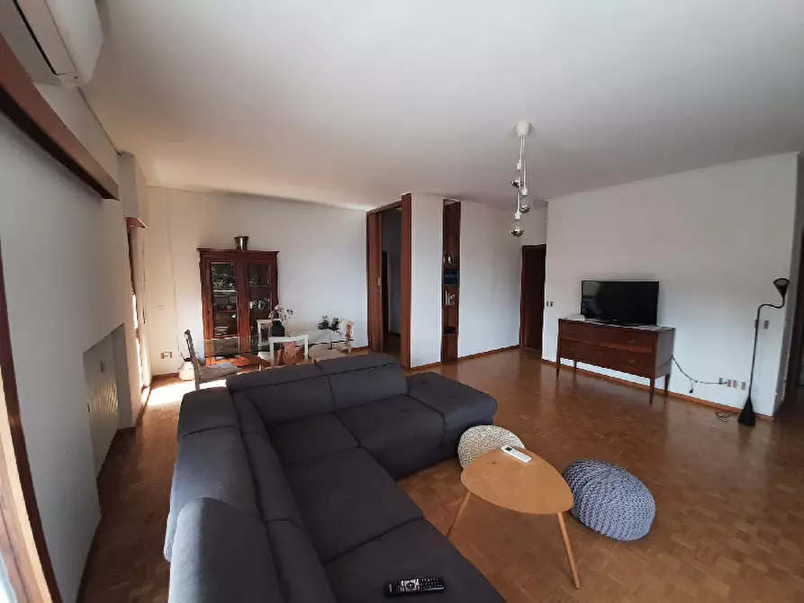 Immagine 16 di Appartamento in affitto  in Via Cornella a Gardone Riviera