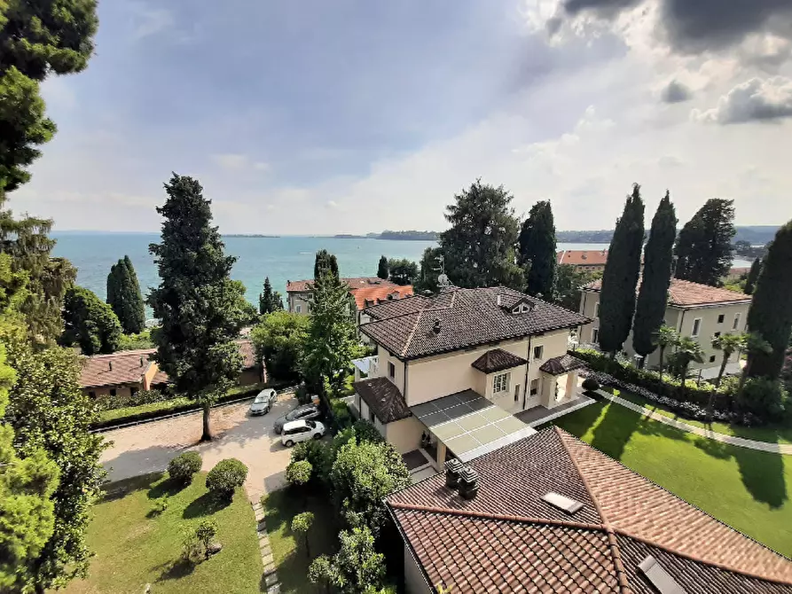 Immagine 2 di Appartamento in affitto  in Via Cornella a Gardone Riviera