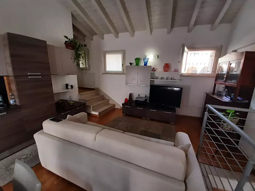 Immagine 11 di Appartamento in vendita  in Via Vedrine a Polpenazze Del Garda