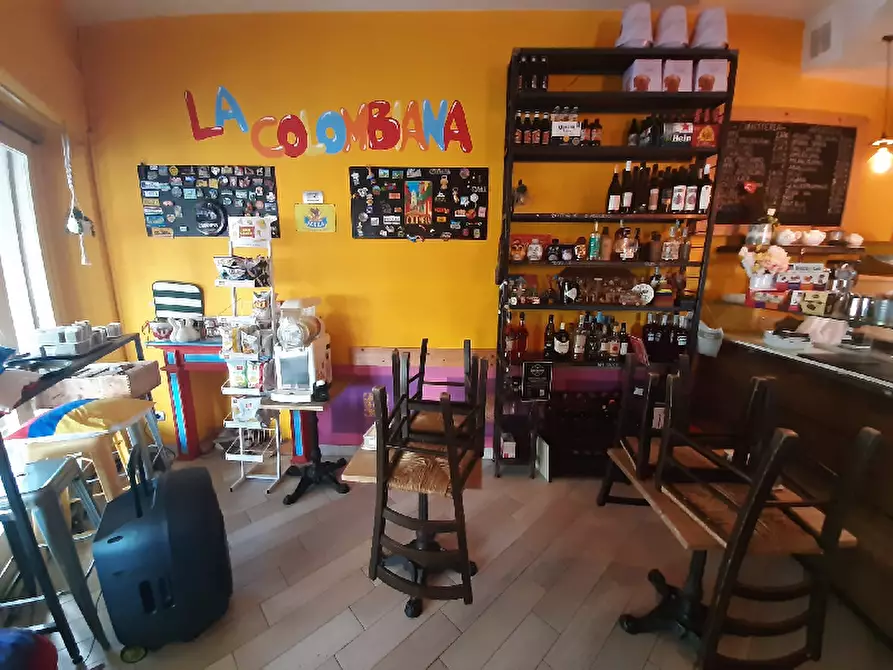 Immagine 15 di Attività commerciale in vendita  in Piazza San Martino a Moniga Del Garda