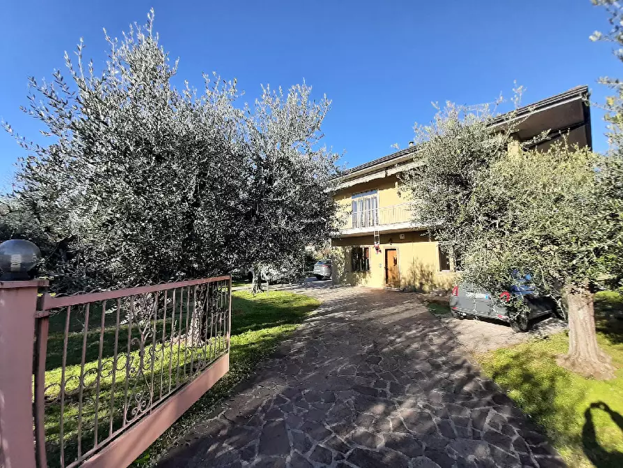 Immagine 4 di Villa in vendita  in Via Serraglie a Puegnago Sul Garda