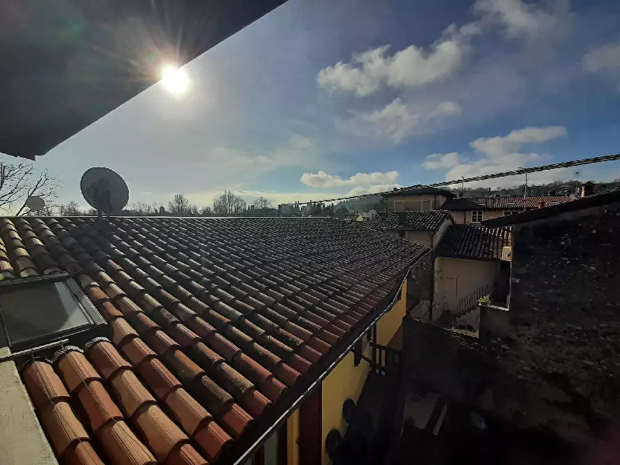 Immagine 2 di Appartamento in vendita  in Via Garibaldi, 43 a San Felice Del Benaco