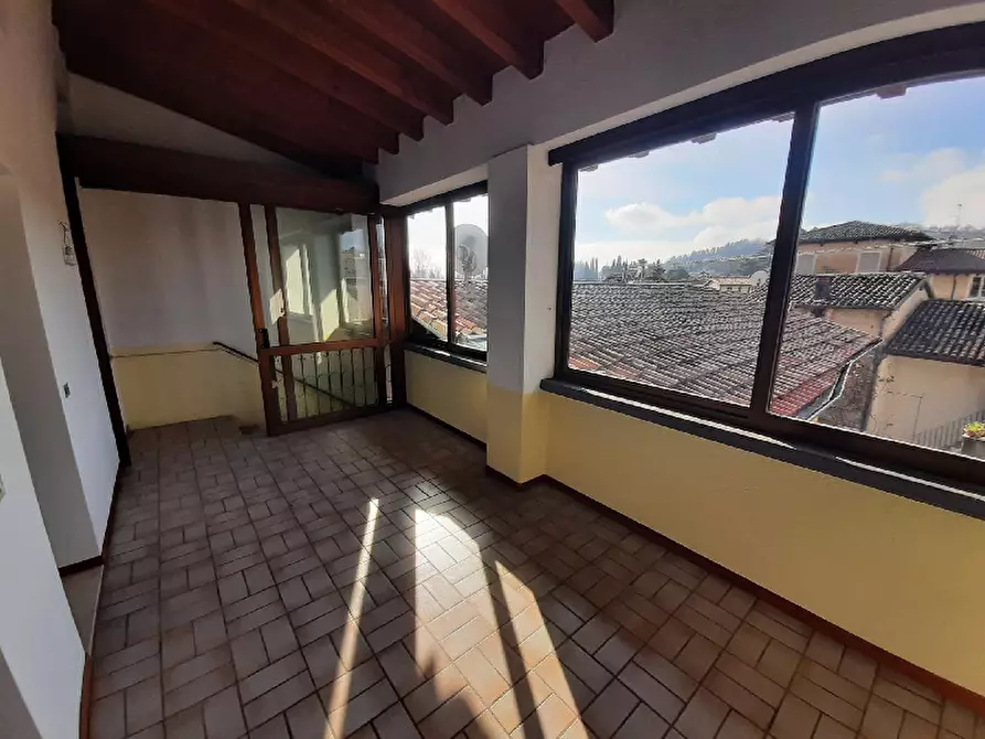 Immagine 7 di Appartamento in vendita  in Via Garibaldi, 43 a San Felice Del Benaco