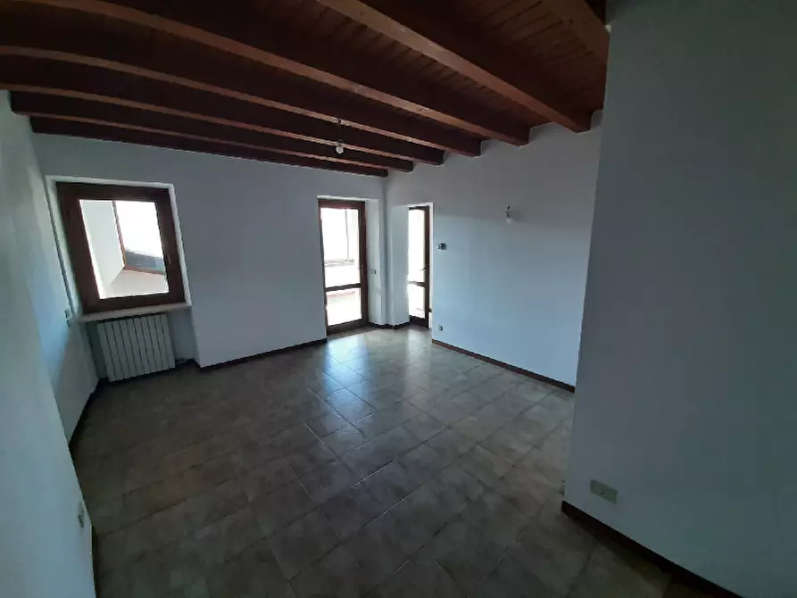 Immagine 14 di Appartamento in vendita  in Via Garibaldi, 43 a San Felice Del Benaco