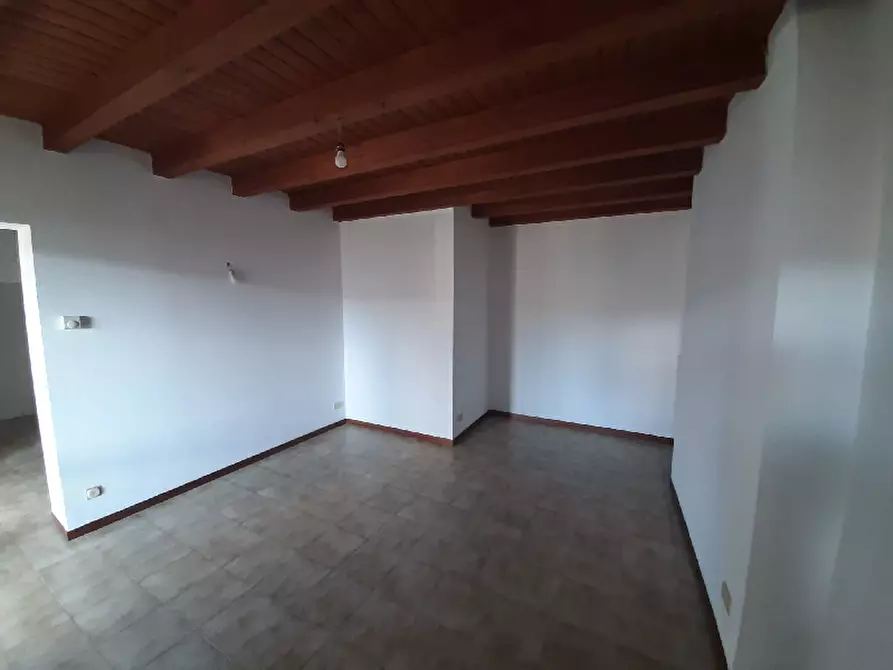 Immagine 12 di Appartamento in vendita  in Via Garibaldi, 43 a San Felice Del Benaco