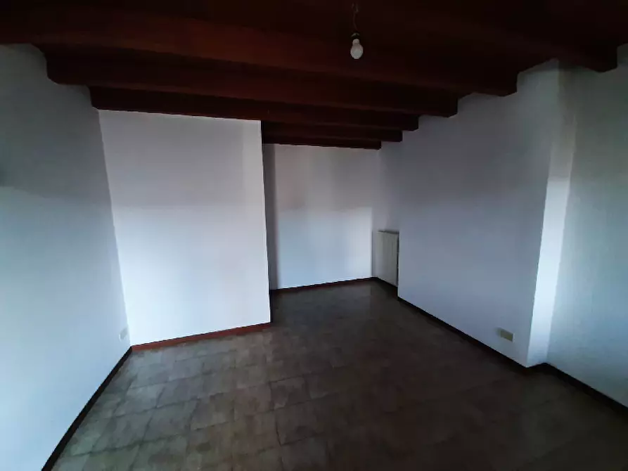 Immagine 15 di Appartamento in vendita  in Via Garibaldi, 43 a San Felice Del Benaco