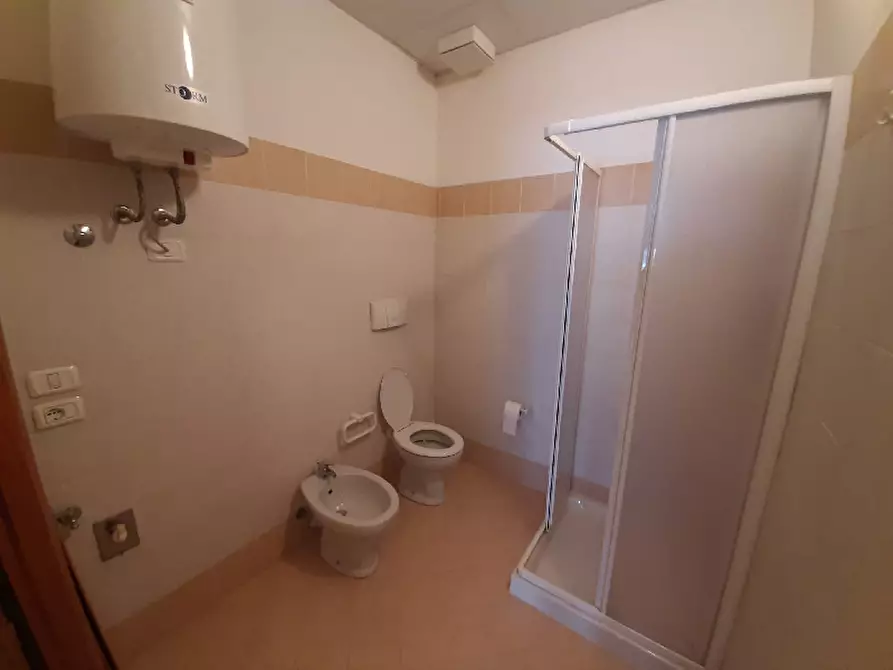 Immagine 18 di Ufficio in vendita  in Via case sparse serraglie, 65 a Manerba Del Garda