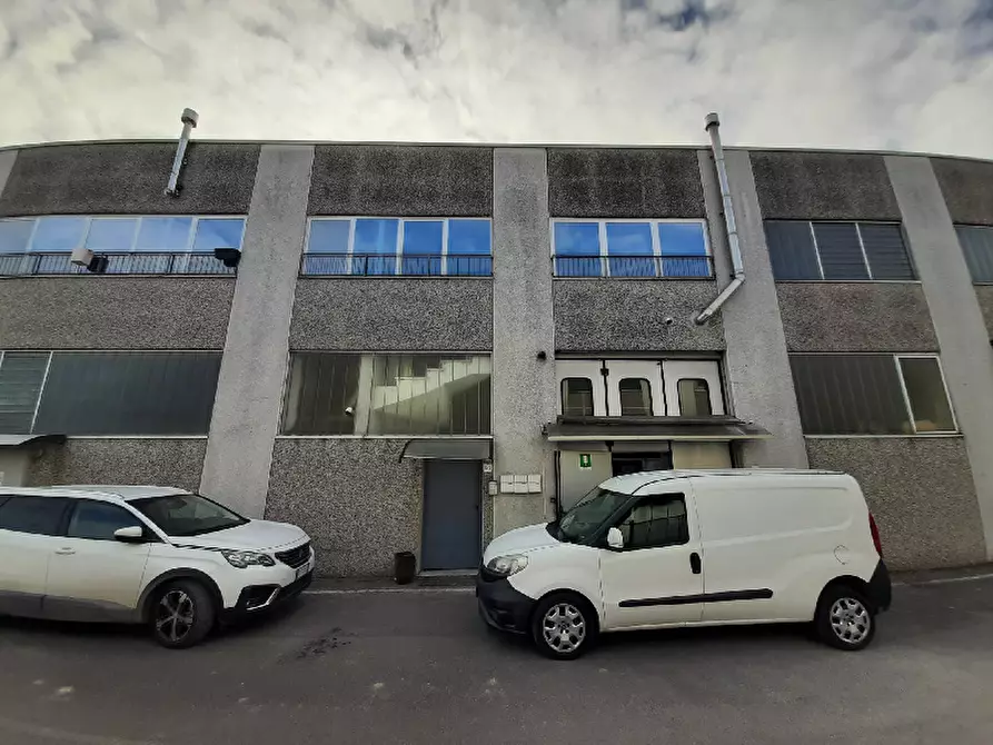 Immagine 2 di Ufficio in vendita  in Via case sparse serraglie, 65 a Manerba Del Garda