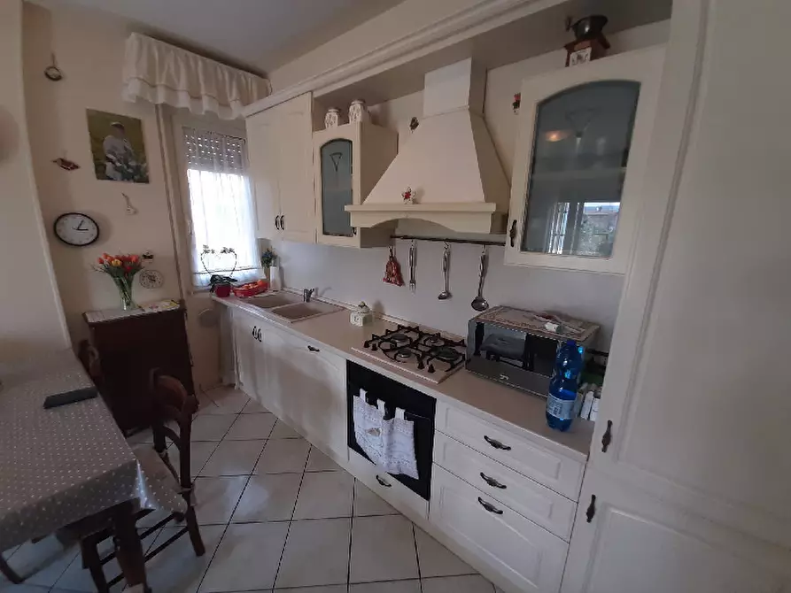 Immagine 8 di Appartamento in vendita  in Via Case Sparse Serraglie 123 a Manerba Del Garda