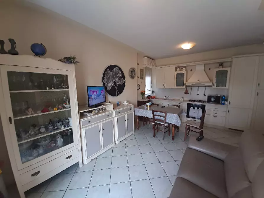 Immagine 11 di Appartamento in vendita  in Via Case Sparse Serraglie 123 a Manerba Del Garda