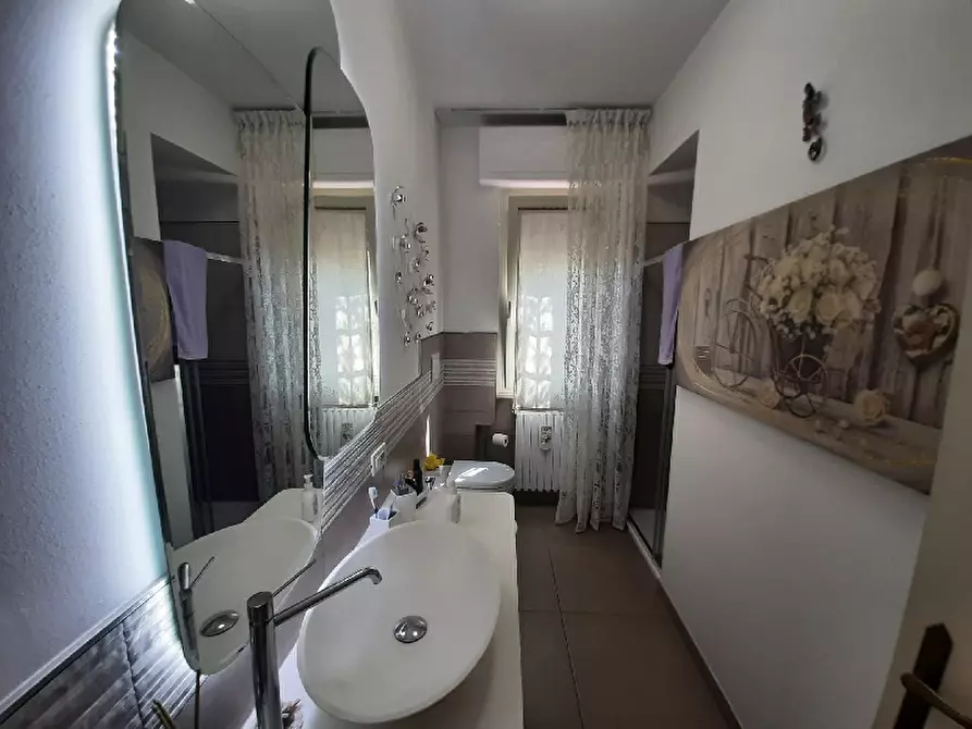 Immagine 19 di Appartamento in vendita  in Via Case Sparse Serraglie 123 a Manerba Del Garda