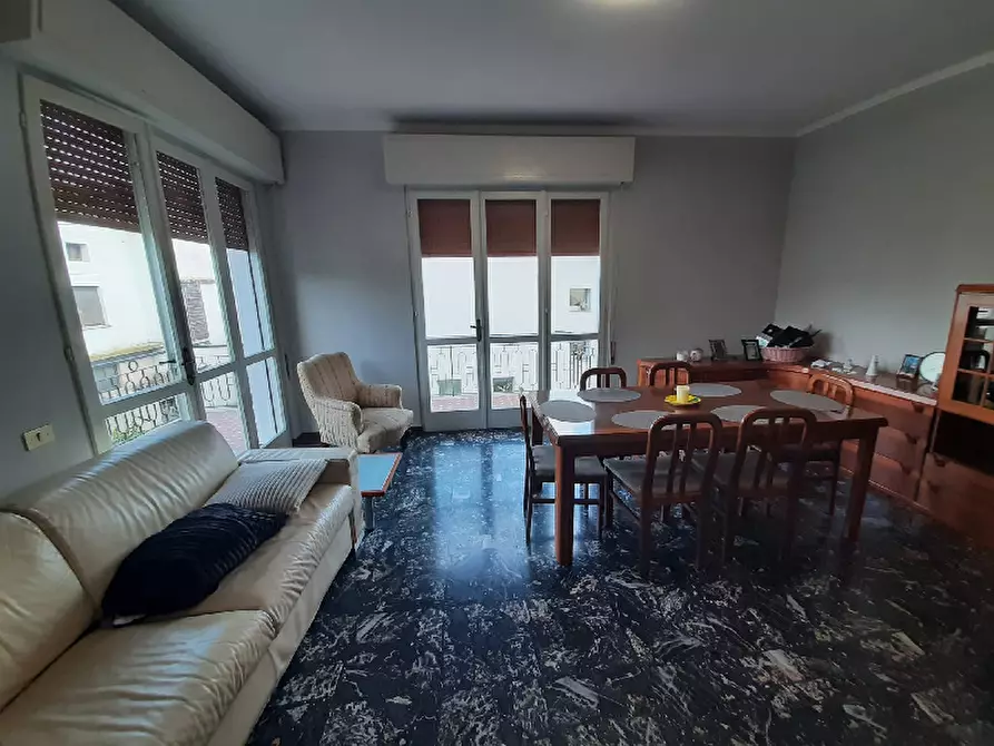 Immagine 3 di Appartamento in vendita  in Via dei gradoni a Salò