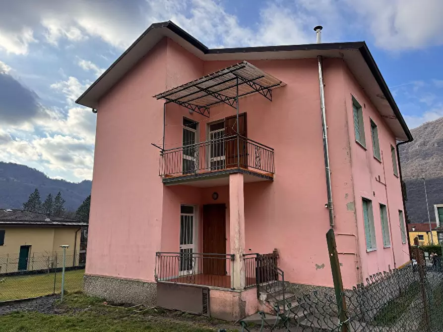 Immagine 2 di Villa in vendita  in Via Provinciale, 10 a Idro
