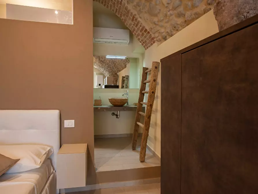 Immagine 8 di Appartamento in vendita  in Via Trento a San Felice Del Benaco