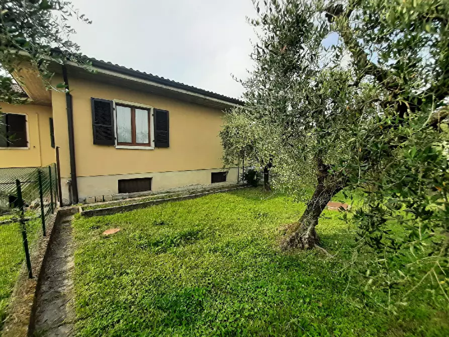 Immagine 8 di Casa bifamiliare in vendita  in Via Benaco a Puegnago Sul Garda