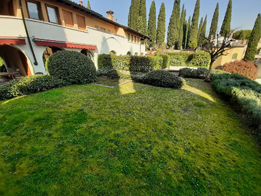 Immagine 4 di Villetta a schiera in vendita  in Via posteghe a Polpenazze Del Garda