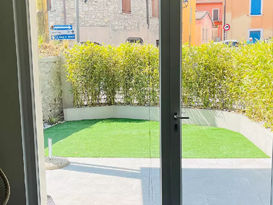 Immagine 8 di Ufficio in affitto  in Via Martiri della Patria a San Felice Del Benaco
