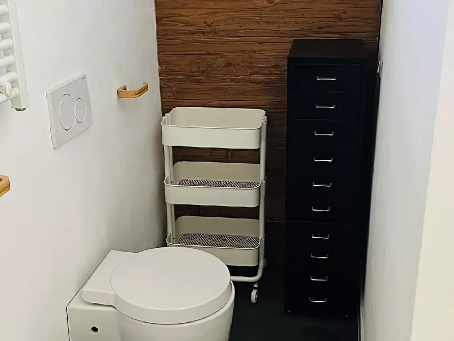 Immagine 12 di Ufficio in affitto  in Via Martiri della Patria a San Felice Del Benaco