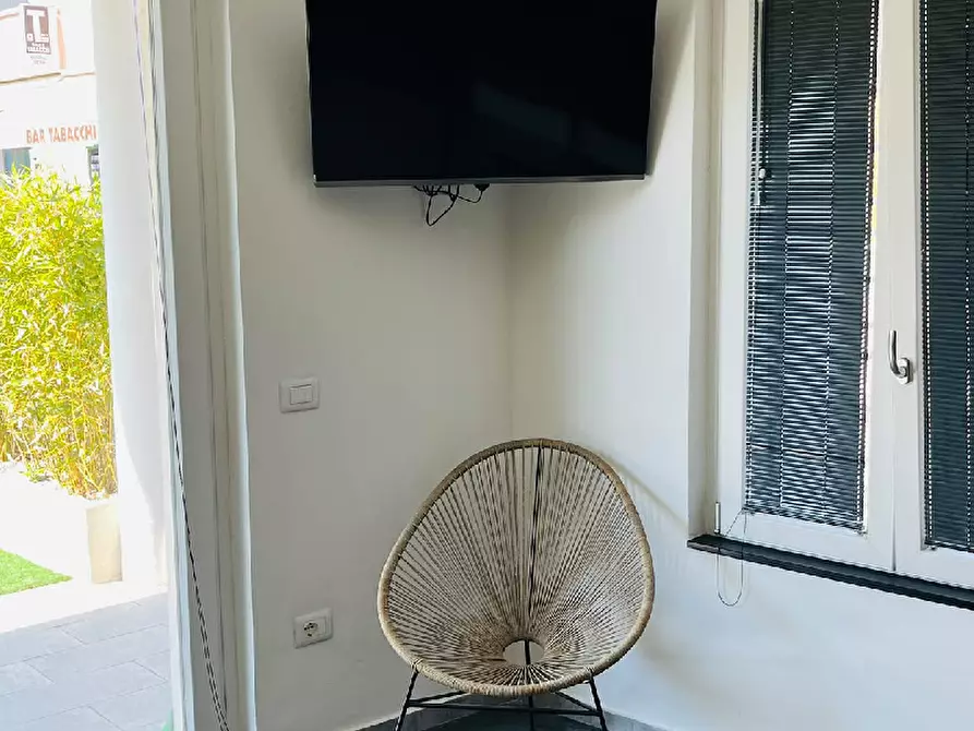 Immagine 16 di Ufficio in affitto  in Via Martiri della Patria a San Felice Del Benaco
