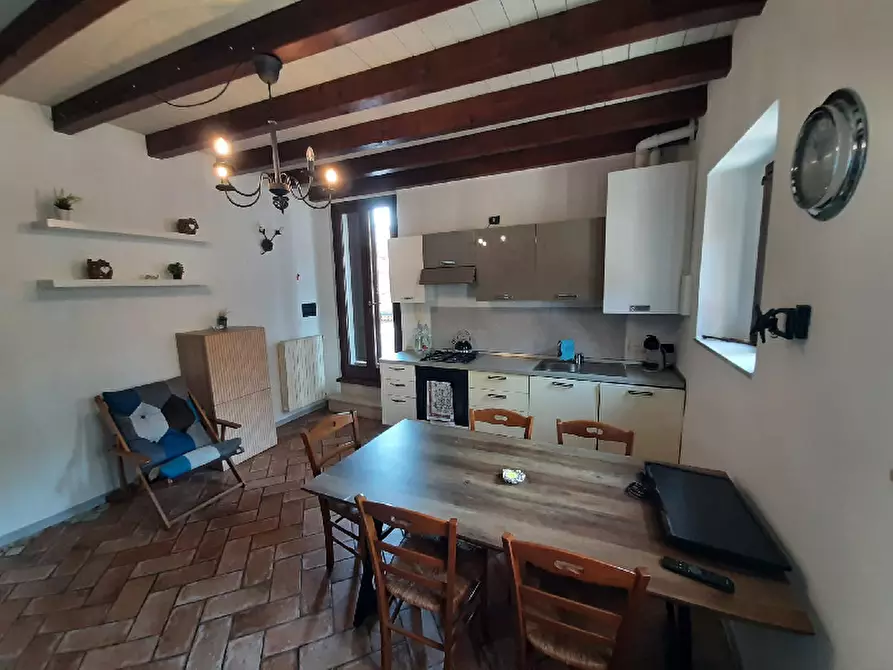 Immagine 6 di Appartamento in vendita  in Via Montesuello a Polpenazze Del Garda