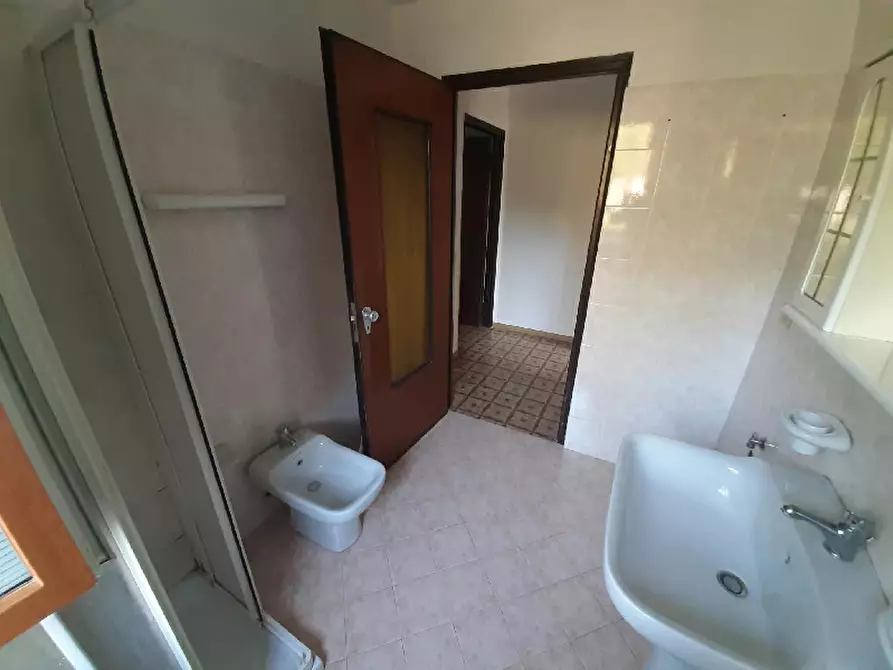 Immagine 20 di Appartamento in vendita  in Via Marconi a Roè Volciano