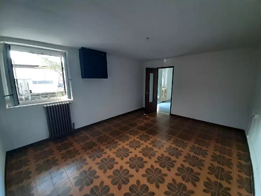 Immagine 4 di Appartamento in vendita  in Via Marconi a Roè Volciano