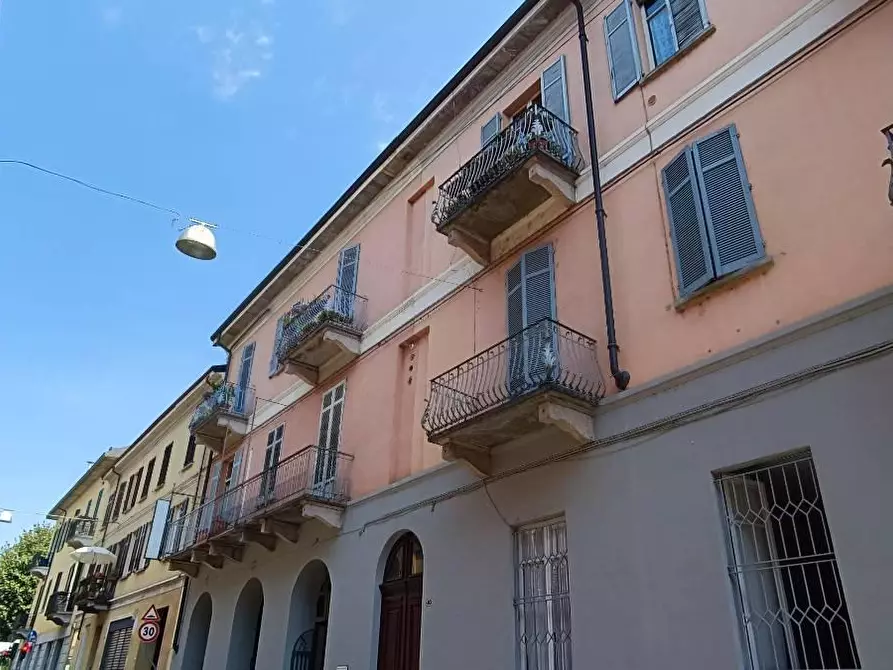 Immagine 1 di Appartamento in vendita  in VIA roma a Arona