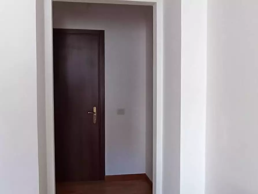 Immagine 9 di Appartamento in vendita  in VIA roma a Arona