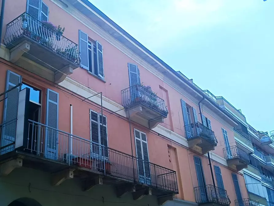Immagine 7 di Appartamento in vendita  in VIA roma a Arona