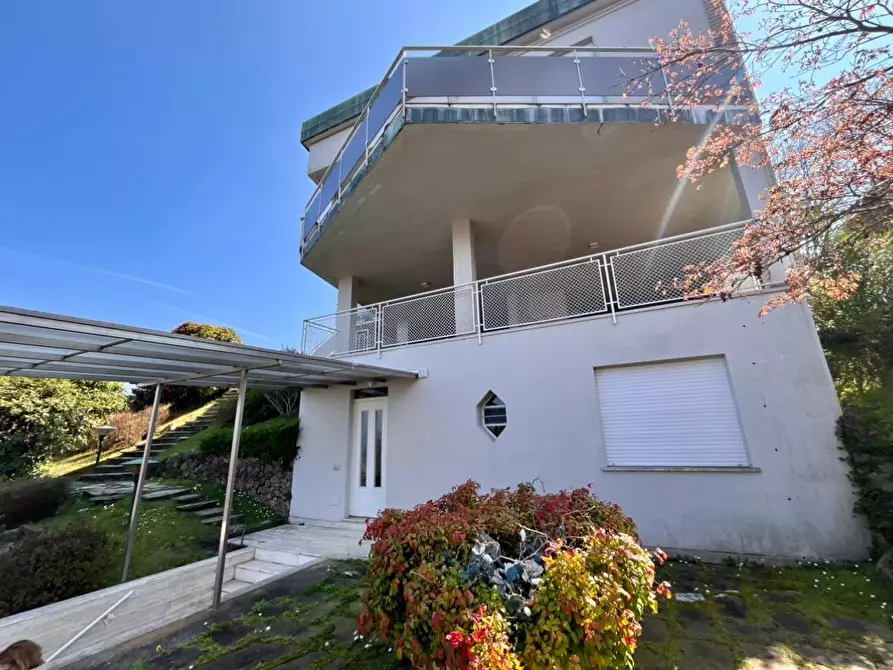 Immagine 26 di Villa in vendita  in VIA VERBANO 1 a Arona