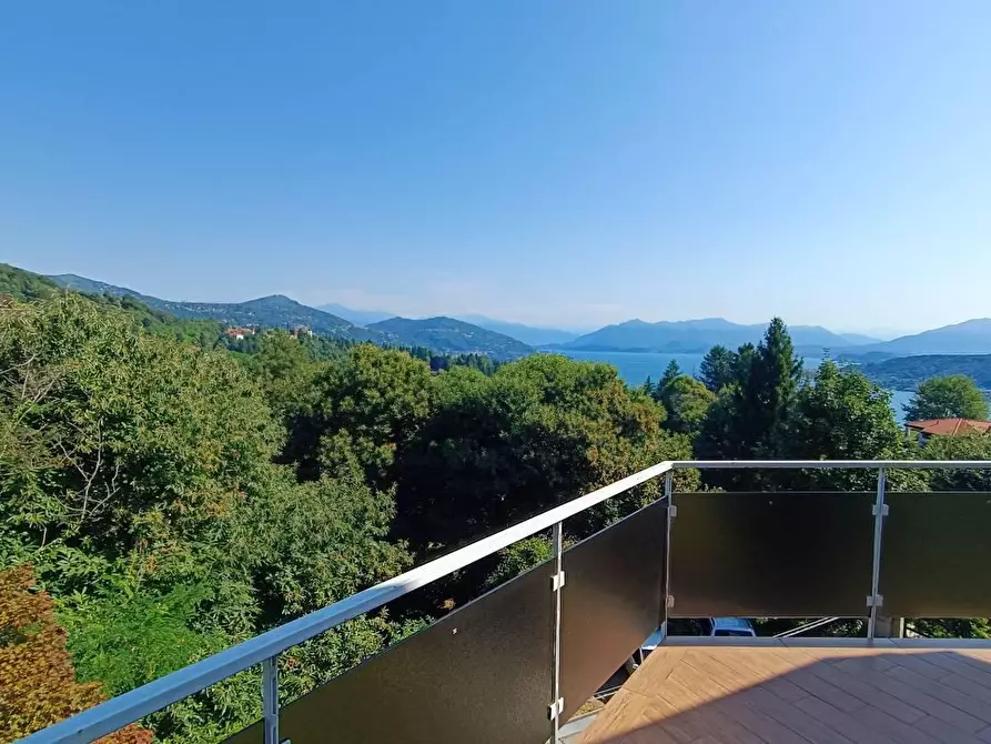 Immagine 24 di Villa in vendita  in VIA VERBANO 1 a Arona