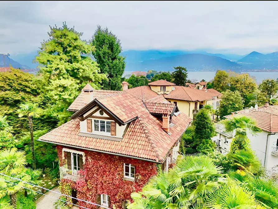 Immagine 2 di Villa in vendita  in VIA Principe Piemonte a Stresa