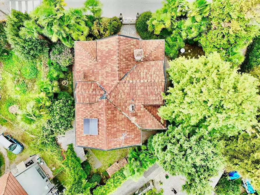 Immagine 21 di Villa in vendita  in VIA Principe Piemonte a Stresa