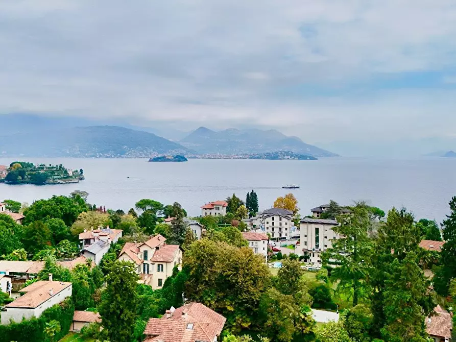 Immagine 1 di Villa in vendita  in VIA Principe Piemonte a Stresa