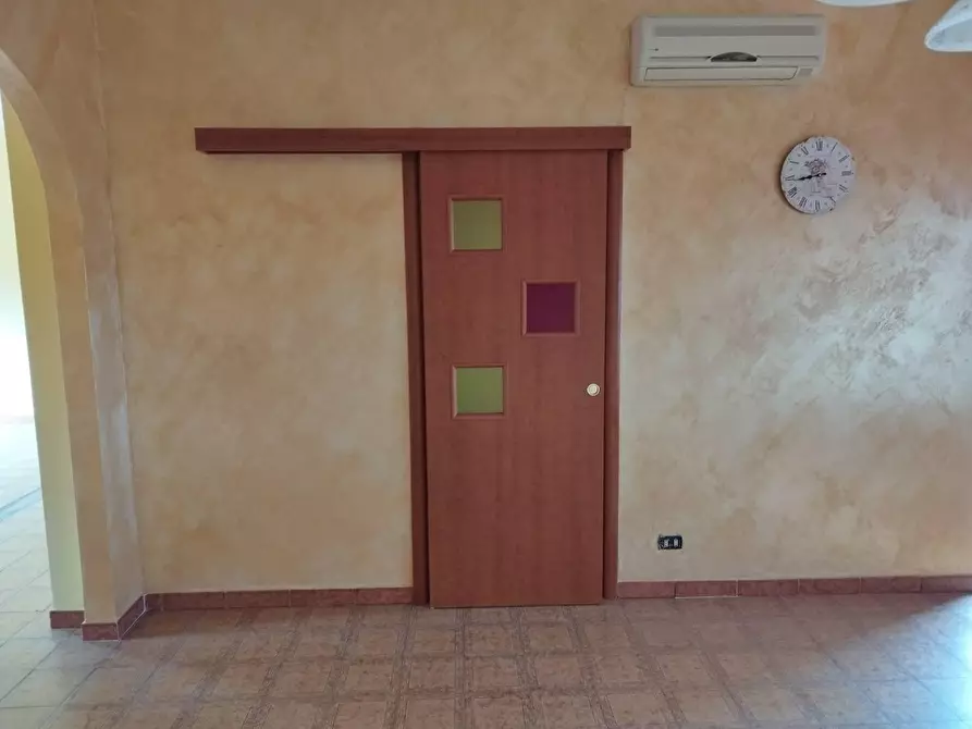 Immagine 8 di Appartamento in vendita  in VIA via del pino loricato 25 a Castrovillari