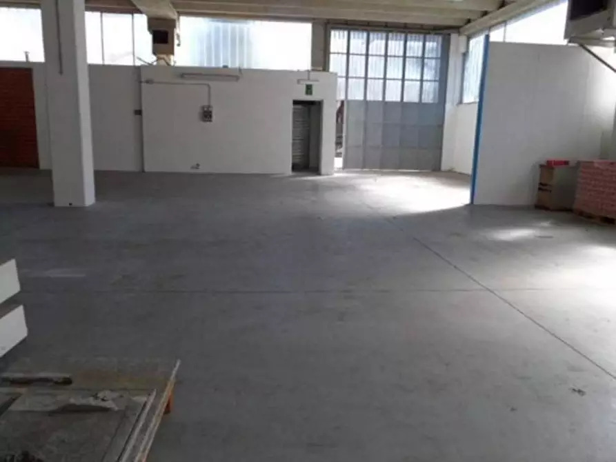 Immagine 3 di Capannone industriale in vendita  in VIA dei ronchi 51 a Alpignano