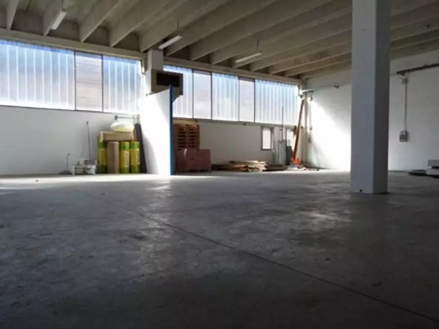 Immagine 4 di Capannone industriale in vendita  in VIA dei ronchi 51 a Alpignano