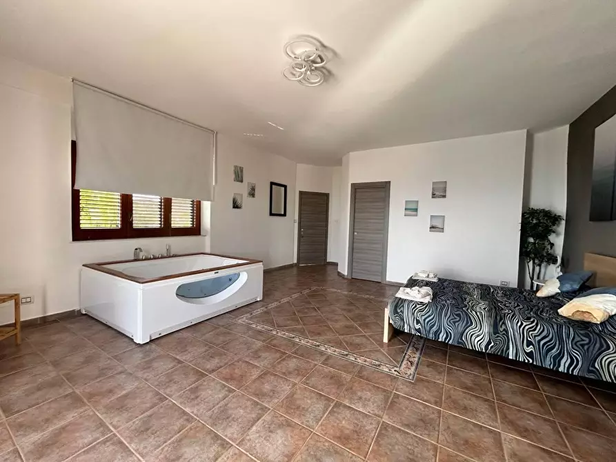 Immagine 10 di Villa in vendita  in CONTRADA monte sole a Licata