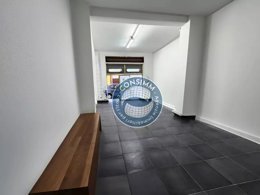 Immagine 2 di Locale commerciale in affitto  in PIAZZA botticeli a Lamezia Terme