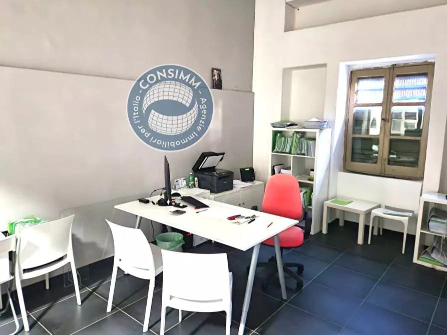 Immagine 4 di Locale commerciale in affitto  in PIAZZA botticeli a Lamezia Terme