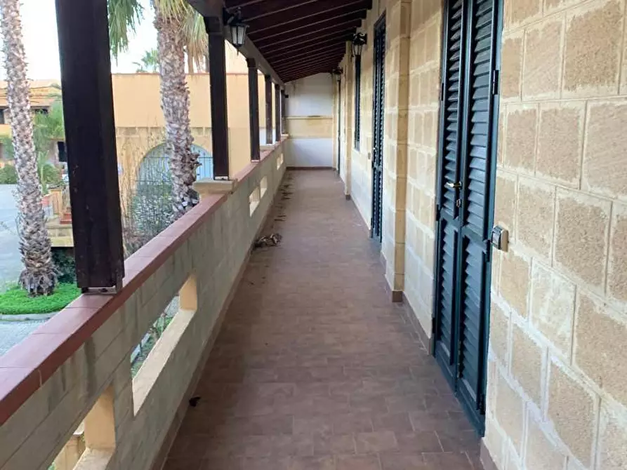 Immagine 8 di Appartamento in vendita  in VIALE himera 3 a Campofelice Di Roccella