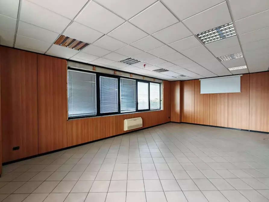 Immagine 11 di Capannone industriale in affitto  in VIA zuccherificio a Lamezia Terme