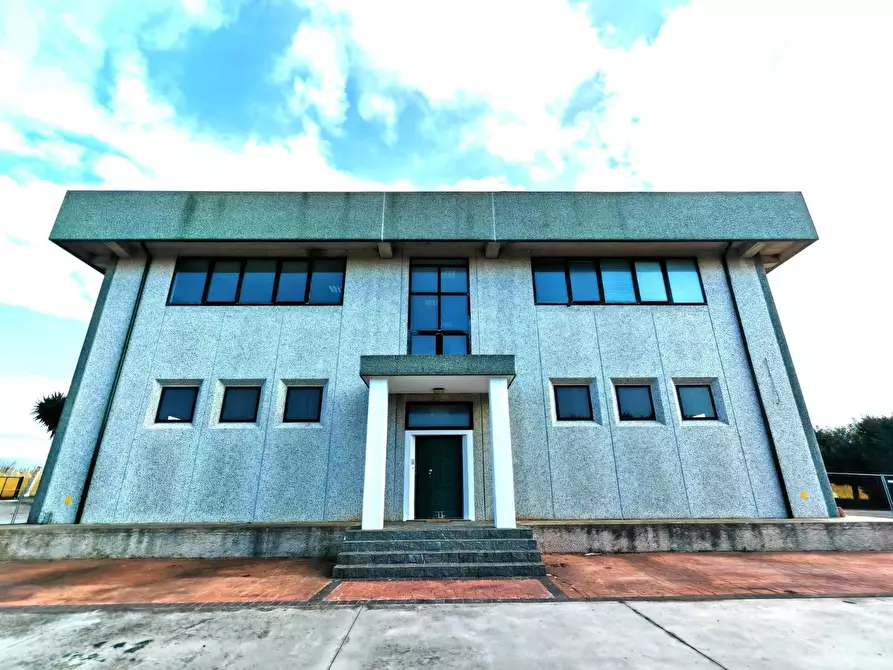 Immagine 3 di Capannone industriale in affitto  in VIA zuccherificio a Lamezia Terme